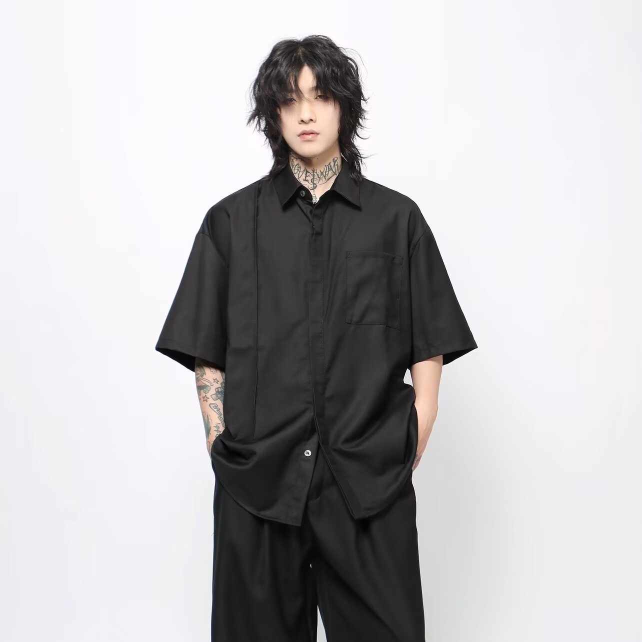 Japanese streetwear oversized shirt – boxy fit – front view