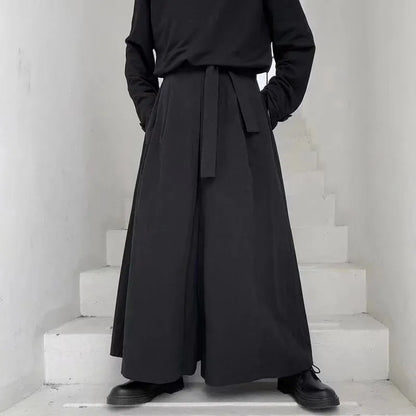 Kón hakama pants for men – tie waist closure detail – front view