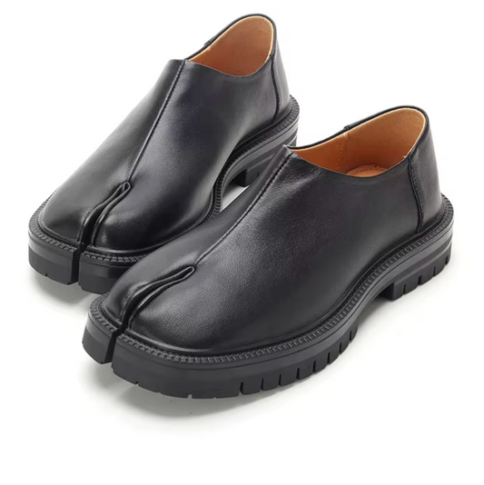 Japanese tabi slip-on shoes – split toe lug sole – three-quarter product view